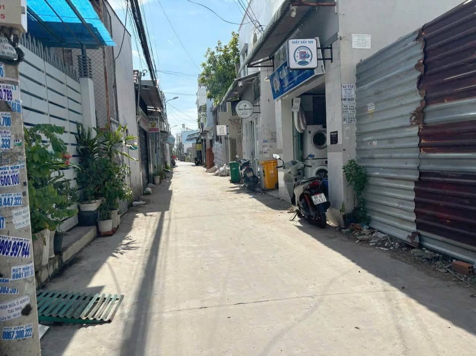 Siêu phẩm nhà nguyên căn trục chính hẻm Hồ Búng Xáng, Tân An, Cần Thơ