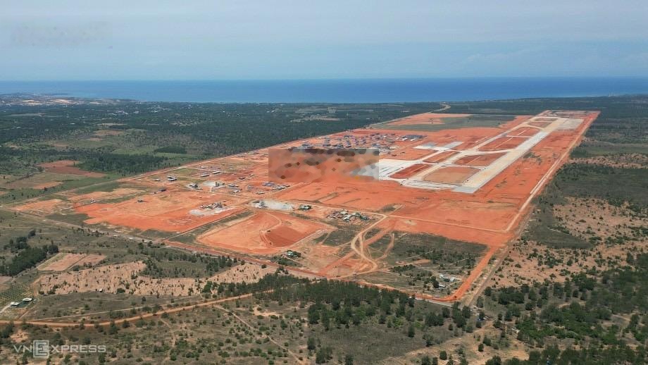 Bán 4000m2 mặt tiền đường sỏi Thiện nghiệp nối sân bay . LH 0919080795 gặp Linh