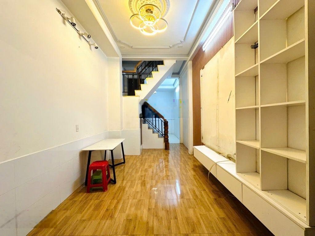 Giữ, tạo dòng tiền ngay trung tâm Bình Thạnh - CHDV 5PN, 5WC - giá chỉ 6.39 tỷ - Xô Viết Nghệ Tĩnh