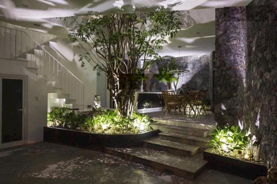 Bán nhà 3 tầng mặt tiền đường Trần Quí Cáp