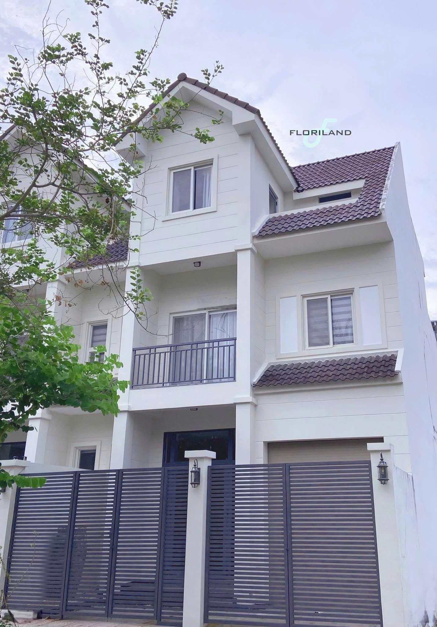 Bán nhà full nội thất 5 phòng ngủ tại KĐT Golden Bay cách biển Bãi Dài 1km