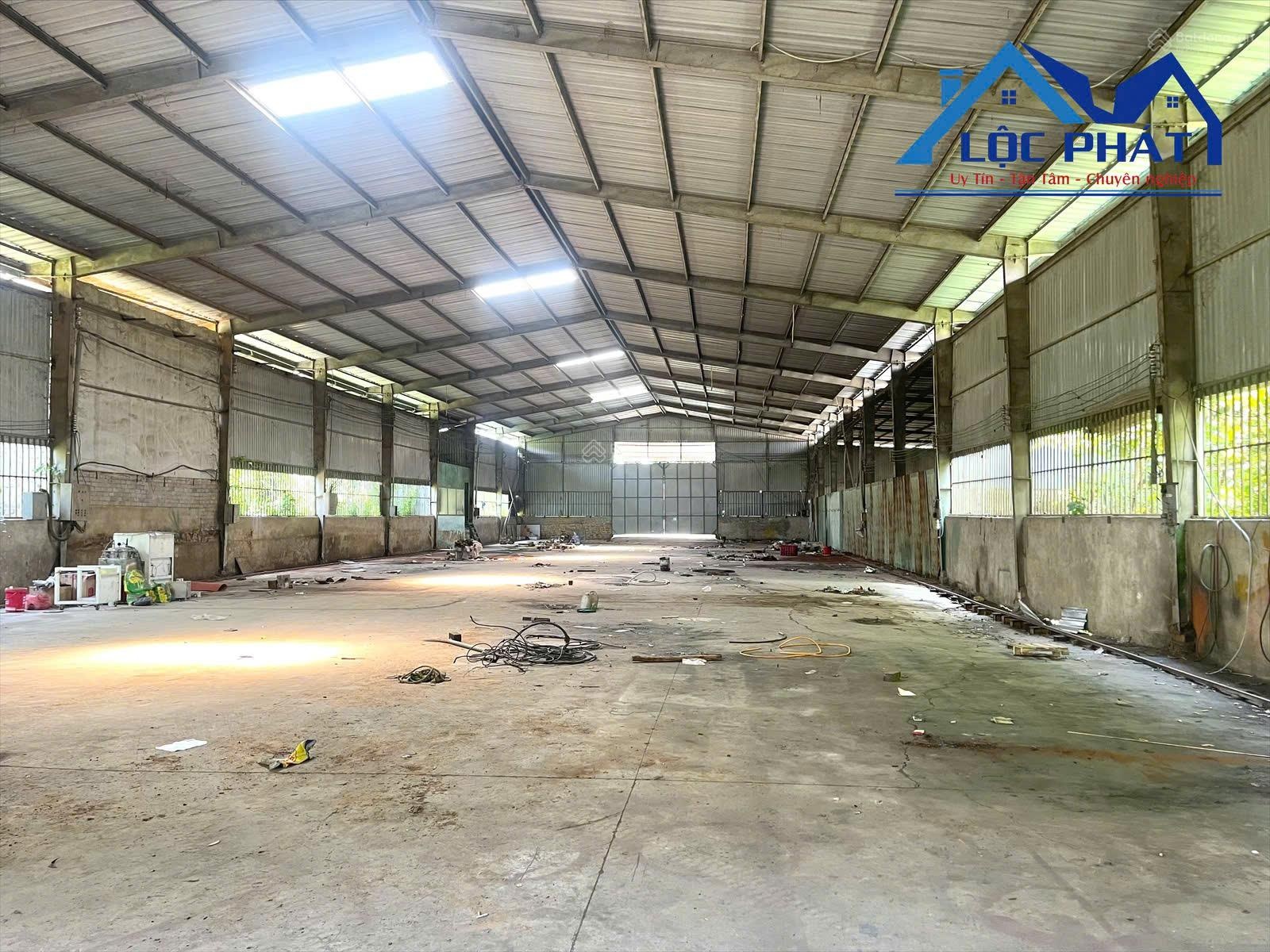 Cho thuê nhà xưởng 1.500m2 giá rẻ chỉ 36 triệu. Phước Tân - Biên Hoà - Đồng Nai: 0937980190