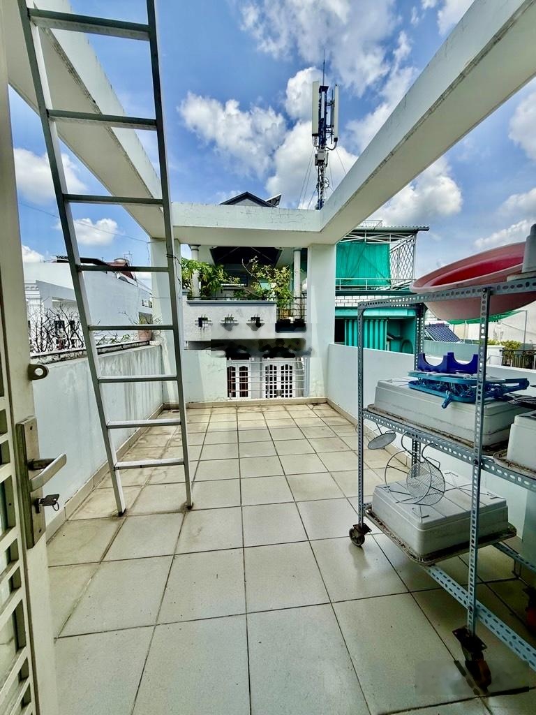 HXH khu Phan Xích Long - 35m2 x4 tầng - chỉ 7.3 TL