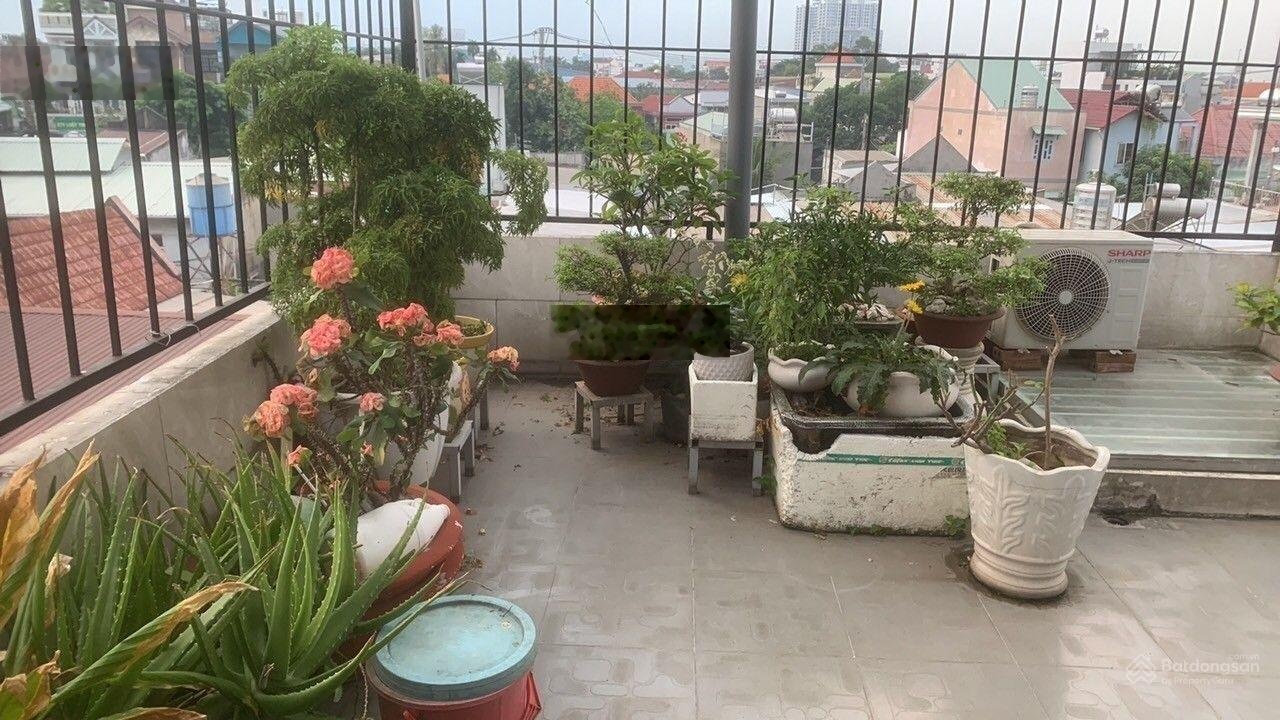 Nhà 3 tầng BTCT hoàn công đủ 71m2 4PN 4WC HXH gần chợ Đầu Mối, Lê Thị Hoa, giá 5.9 tỷ