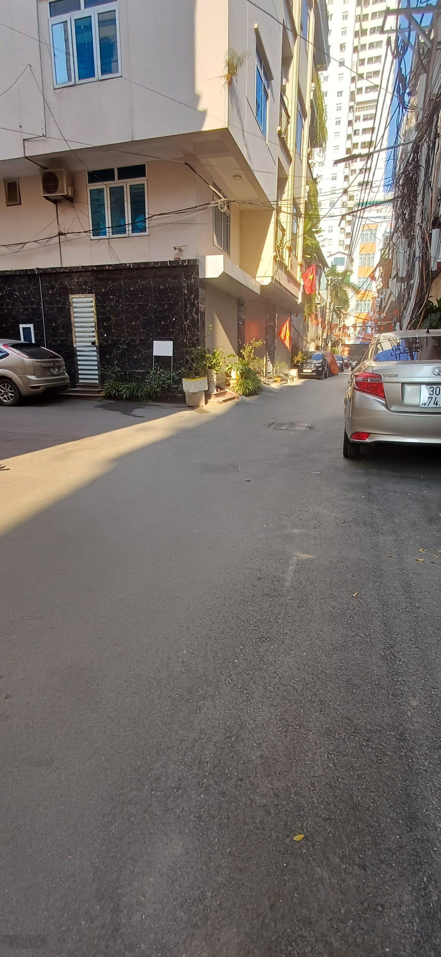 Bán nhà quang trung _ 3t dt 40m2 2 ô tô tránh sát trường cấp 3 _ct1 _ct2_ giữa trung tâm chỉ 1190