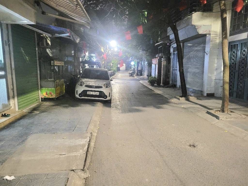 Nhà phố Nguyễn An Ninh 20m2, 3 tầng, mặt ngõ thông, giá 3,3 tỷ