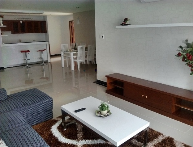 Cần cho thuê ngay C/C Bàu Cát 2 Q. Tân Bình, DT 75m2, 3PN + 2WC, giá 7,5tr/th nhà trống