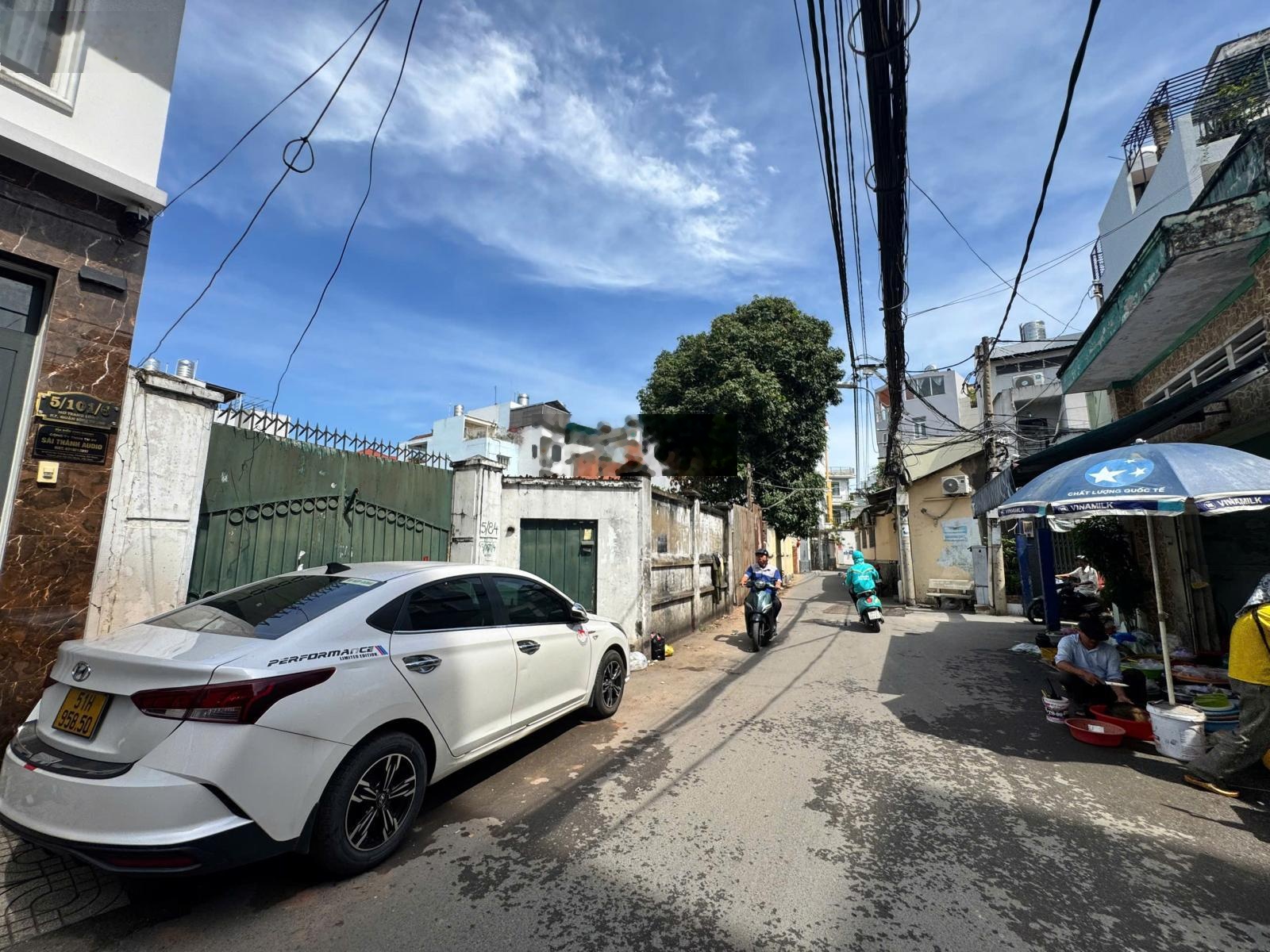 TIN THẬT ! Hẻm xe hơi Hoàng Hoa Thám, P7, BT. Đất trống tiện xây mới, DT 5.2x22m 122,2m2 chỉ 19 tỷ