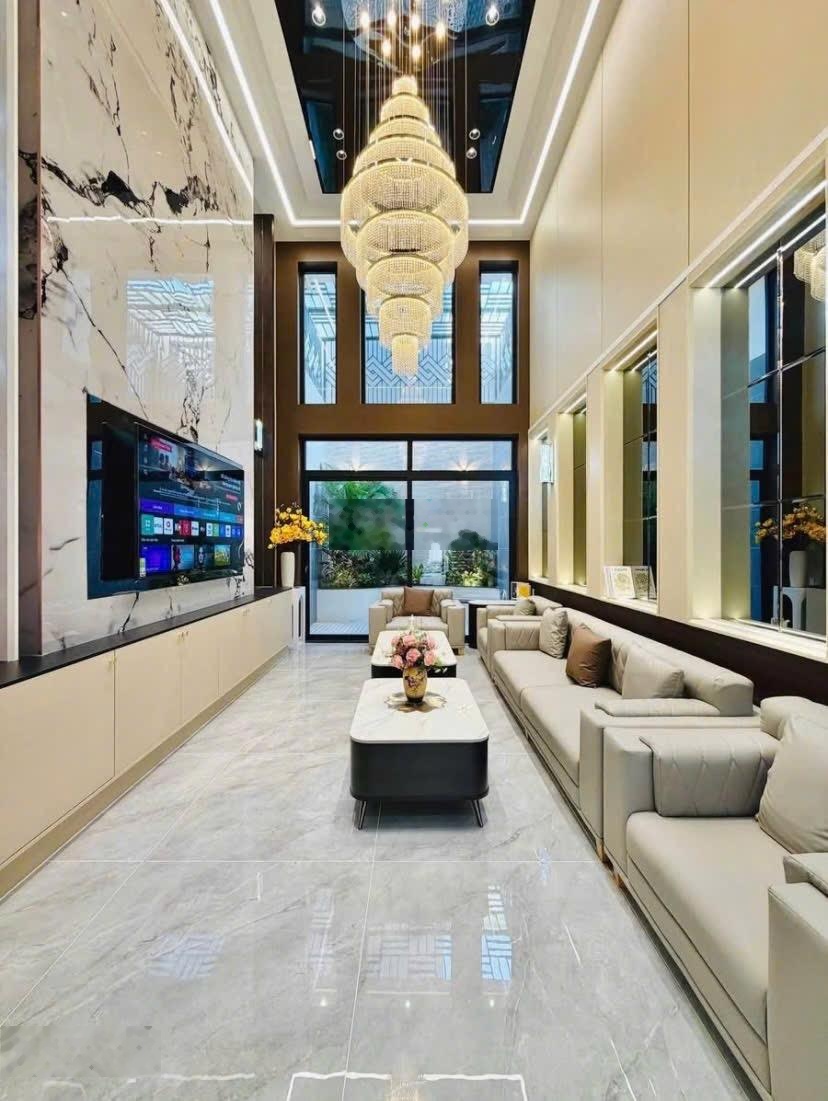 Bán nhà Tô Hiến Thành, Q10. DT 68m2, 3 lầu. HXH vô nhà (5PN). Sẵn đang cho thuê 18tr/th