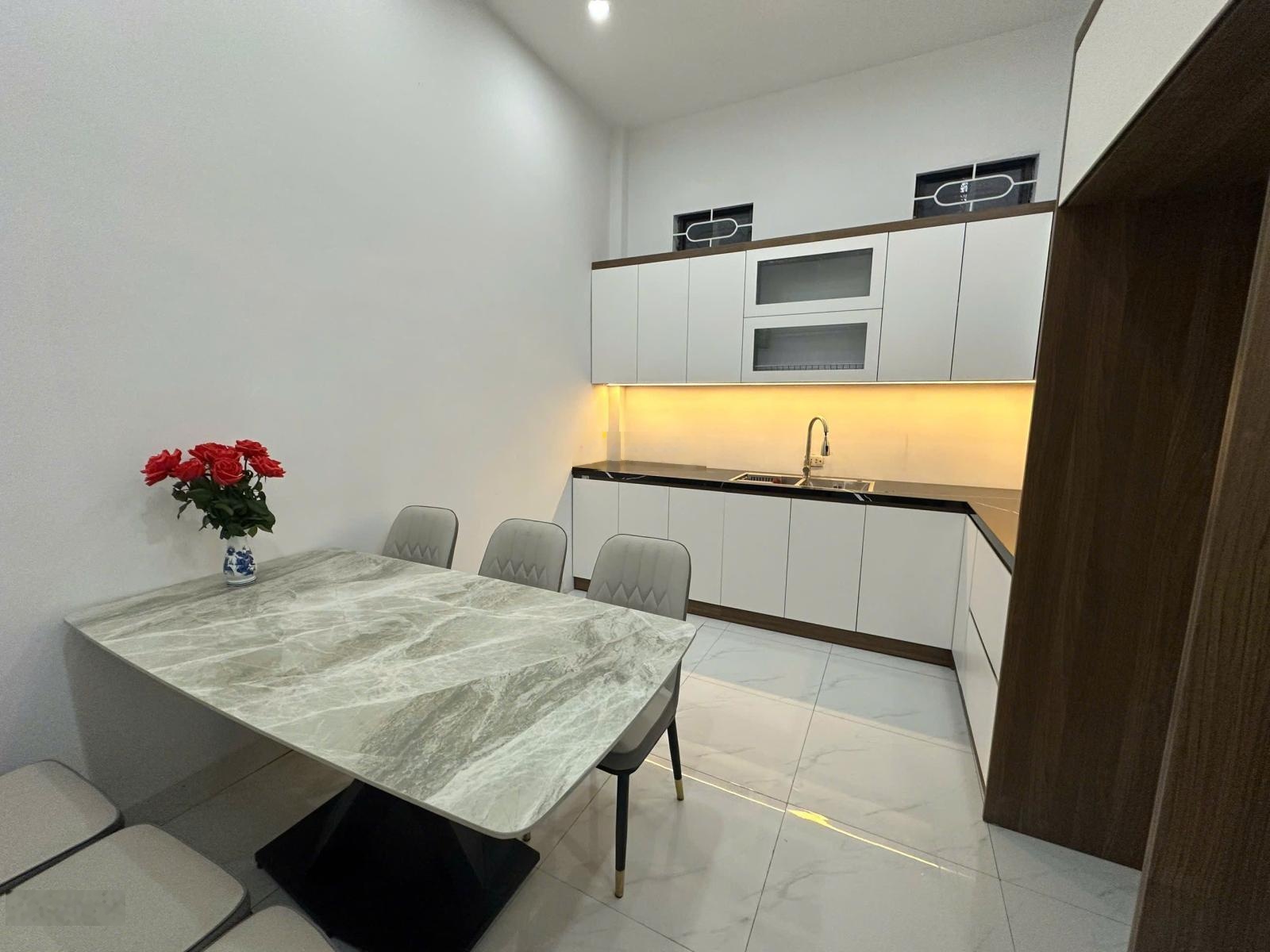 Mình cần thanh khoản nhà 65m2 x 3 tầng. Khu thị trấn Văn Điển