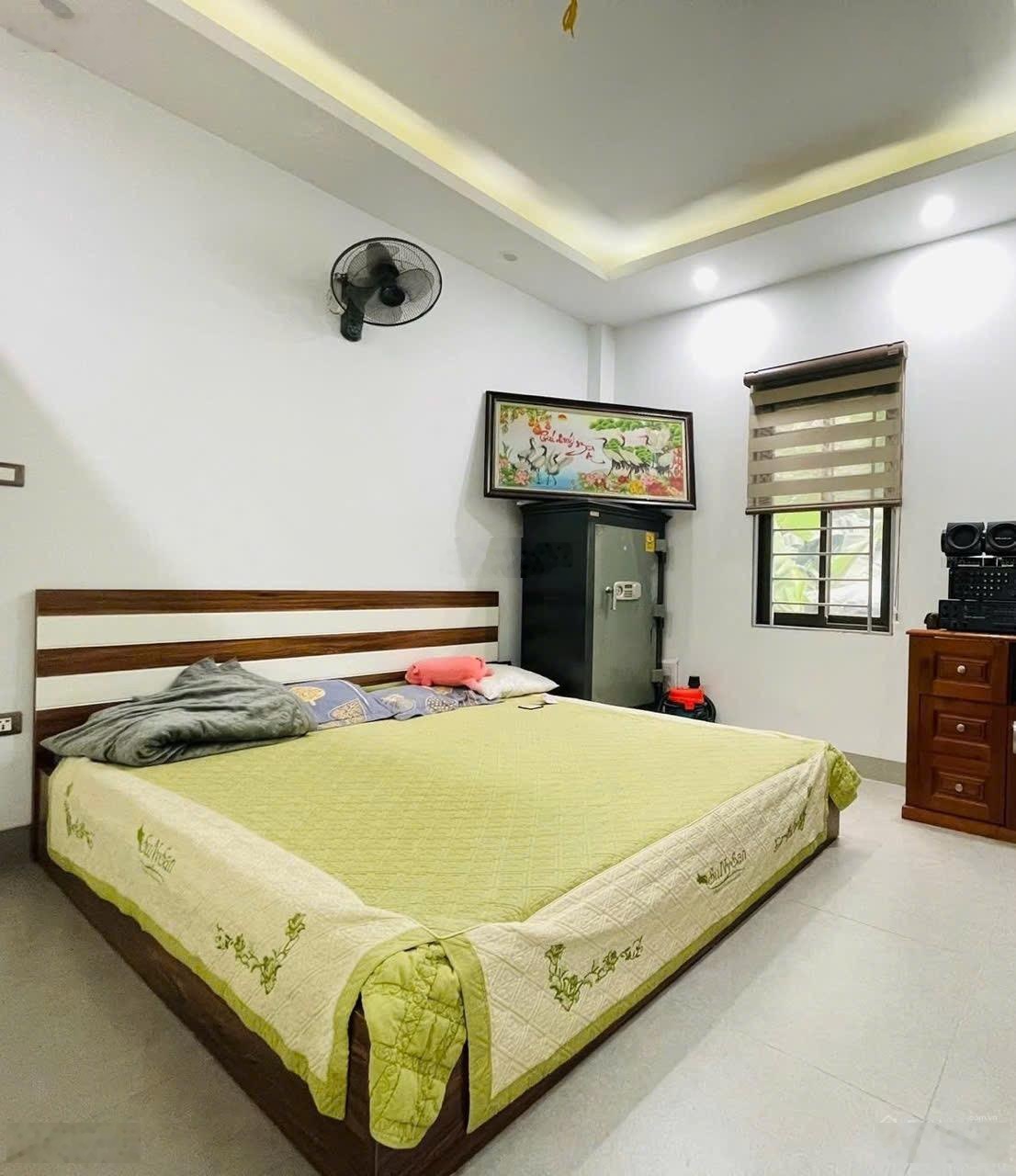 Hoa hậu Tân Triều, Thanh Trì, 55m * 4 tầng * giá 9,8 tỷ, Phân Lô, Vỉa hè, ô tô tránh. Kinh doanh.