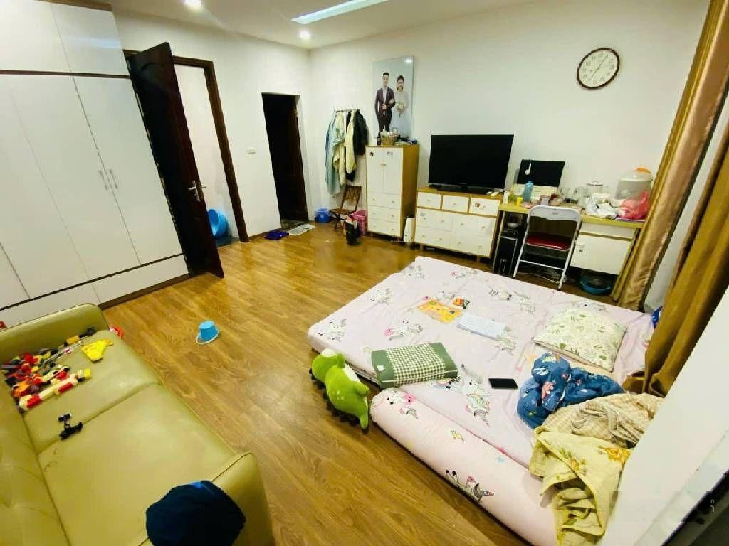 Siêu phẩm 7 tầng thang máy dòng tiền khủng 5 phòng khép kín, DT 38m2, MT 5m, giá 15 tỷ