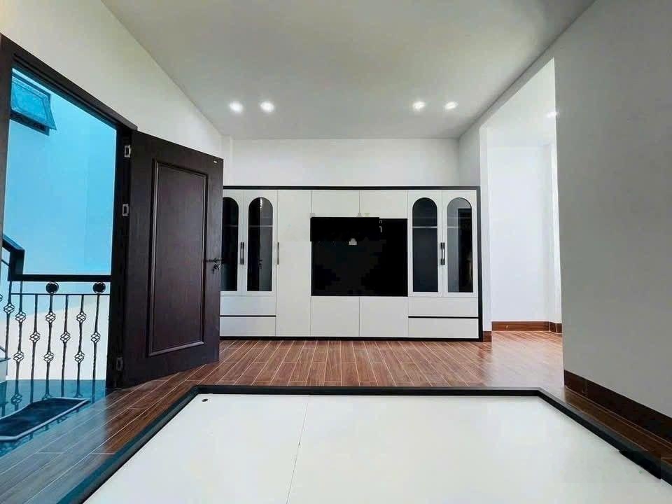 Bán nhà sổ hồng riêng ,Bình Chánh gần bến xe quận 8, TP.HCM