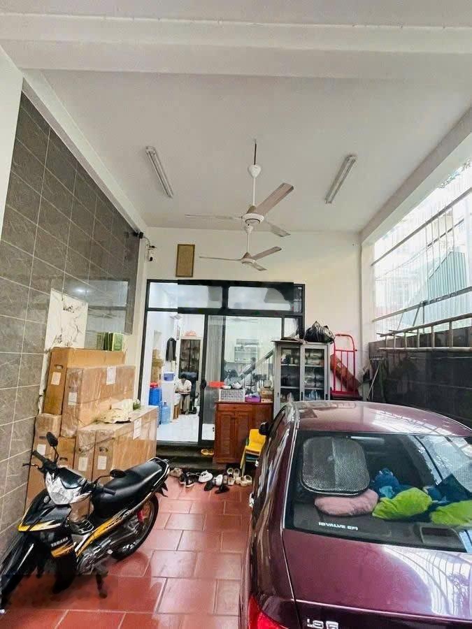 Bán nhà ngõ An Dương Vương, Tây Hồ 4 tầng ô tô đỗ cửa giá 17,7 tỷ