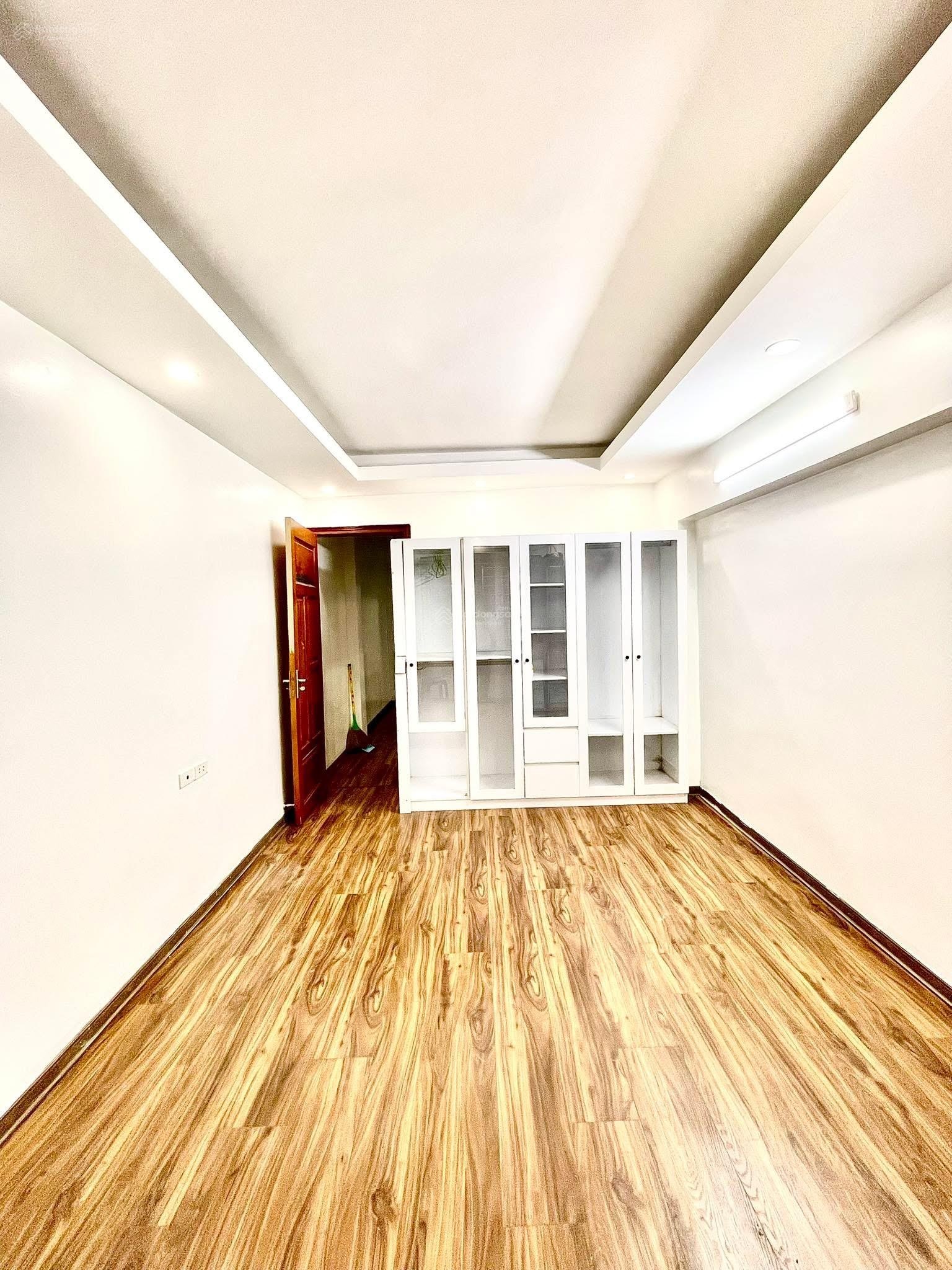 Bán mạnh!nhà Phố Nguyễn Lương Bằng, nhà dân xây, oto ra vào, mặt ngõ kinh doanh, ngõ thông, 38m2x4T