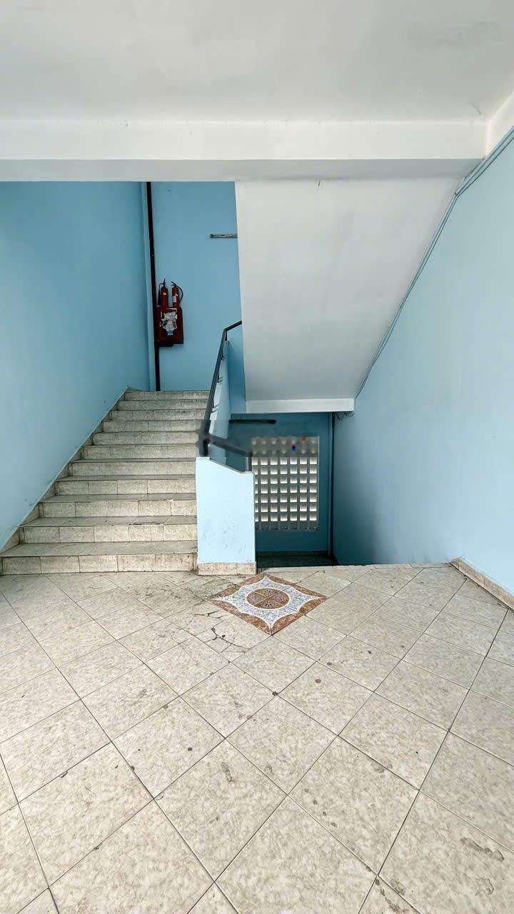 Chung cư Đinh Tiên Hoàng 60m2 2PN sát Q1 gần Phan Xích Long giá chỉ 3,5 tỷ SHR