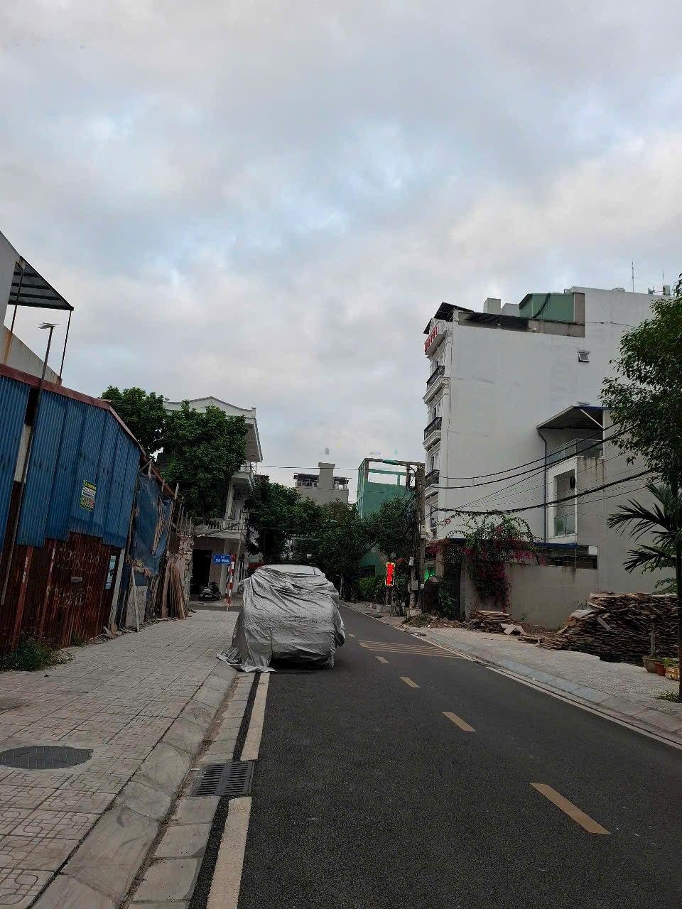 Bán lô đất mặt đường Đào Nhuận. Tuyến đường ngang tuyến 2 Thiên Lôi. Diện tích 116m2 ngang 4m5