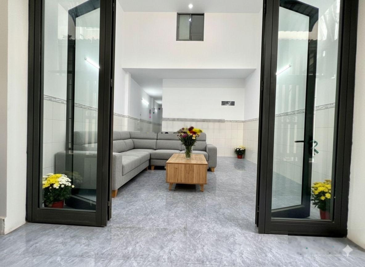 Bán nhà Tỉnh Lộ 10 - Bình Tân, nhà mới, diện tích rộng, sát mặt tiền chính