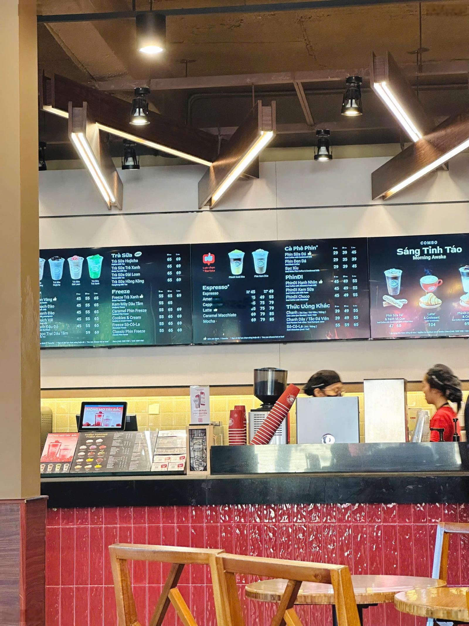 Cần bán Gấp Nhà 4 tầng, mặt tiền 13m, DT 421.3m mặt Phố, Phường Trần Hưng Đạo, Hạ Long, Quảng Ninh.