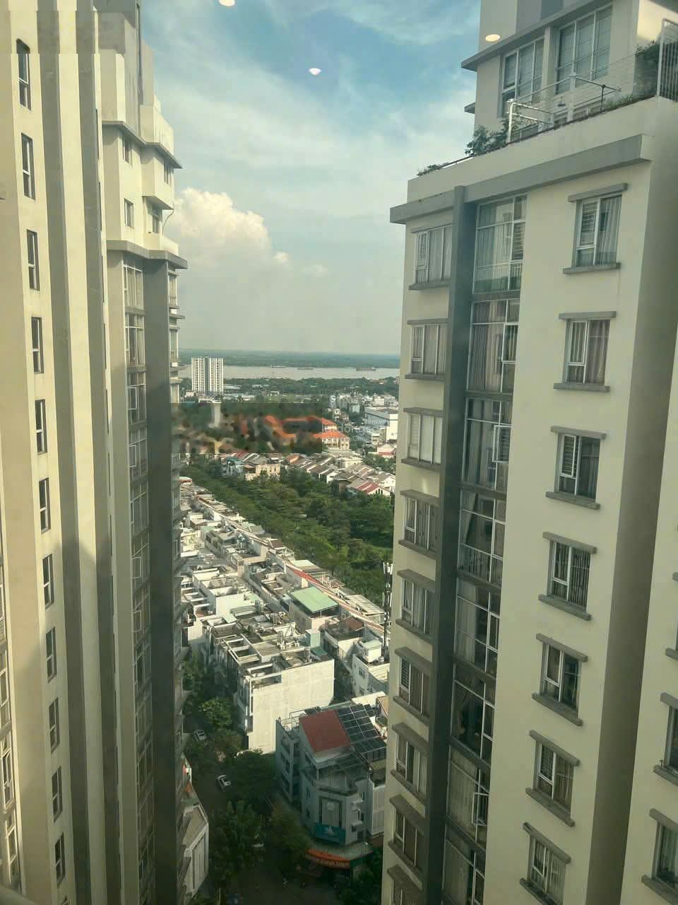 Bán căn hộ Phú Mỹ đường Hoàng Quốc Việt. DT: 79m2, 2PN, 2WC, sổ hồng. Giá: 5,1 tỷ. LH 0902747696