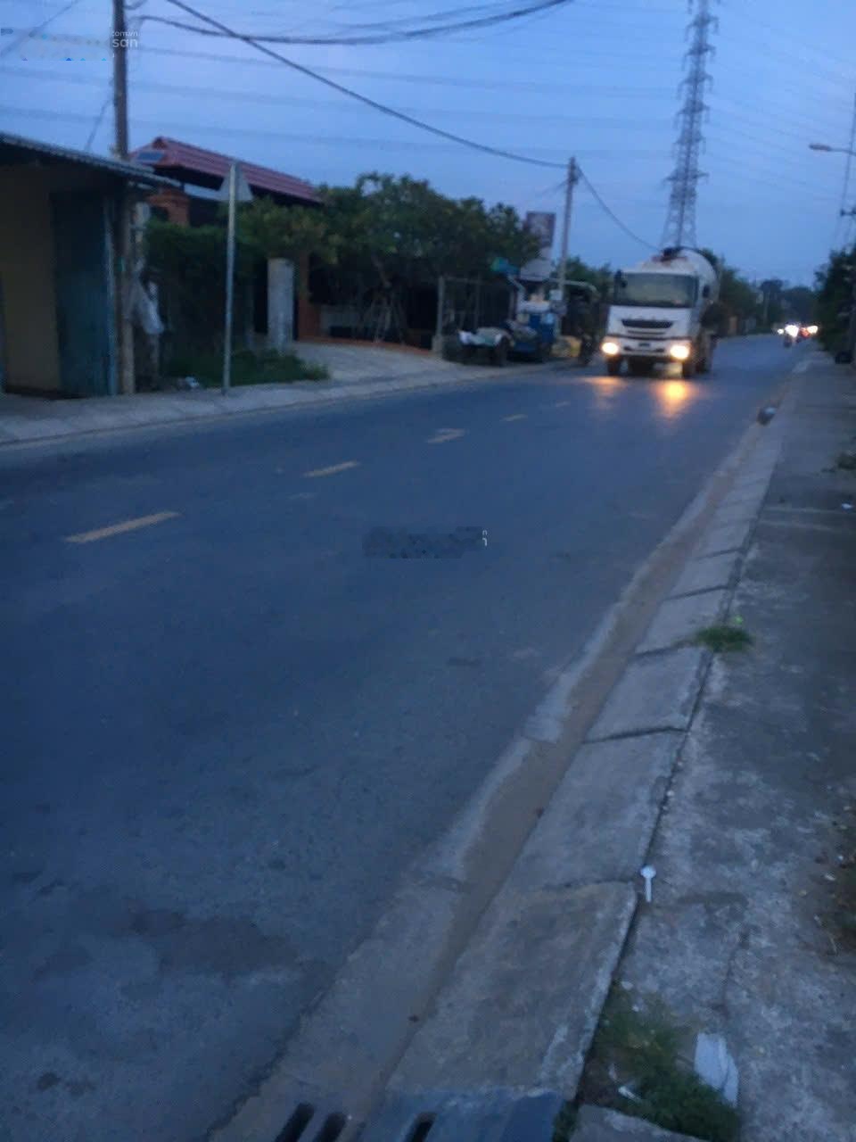 Cần tiền bán lô đất mặt tiền Bình Mỹ, dt 133m2, full thổ cư không lộ giới, xã Bình Mỹ