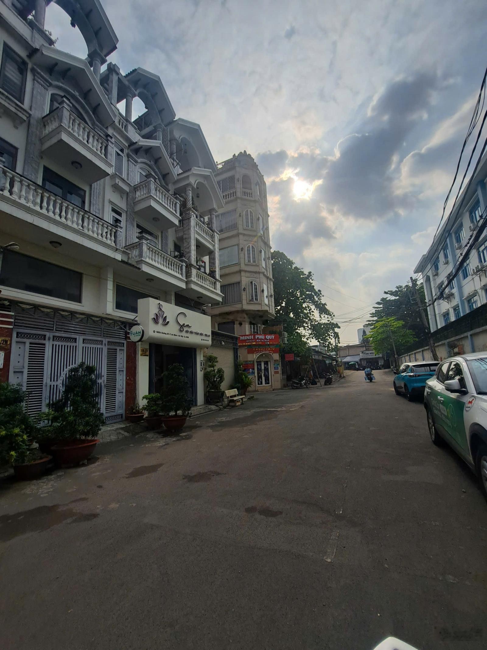 Bán lô đất vip đồng bộ hẻm xe hơi đường thống nhất p.11 -dt 6x14- gò vấp giá 8 tỷ