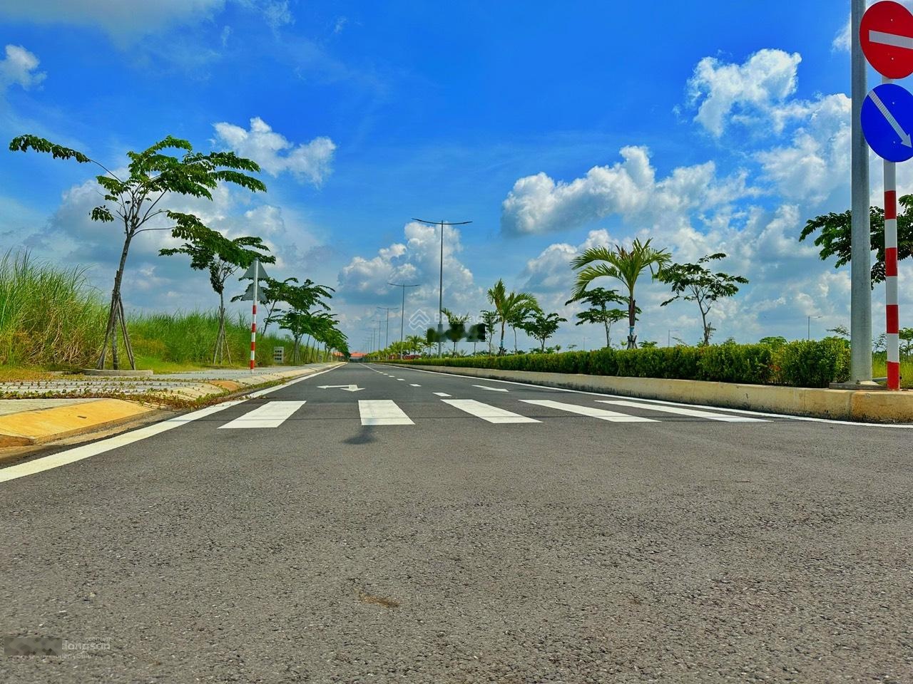 Bán đất gần KCN Đức Hòa dân cư đông thích hợp an cư & đầu tư - Lô góc KDC Ngọc Long hạ tầng đồng bộ