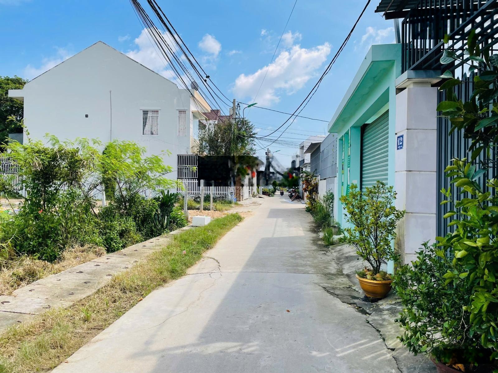 Kẹt tiền bán đất thôn Phú Bình, phường Tây Nha Trang, đường ô tô 7m, thổ cư 100%, sổ đỏ lâu dài