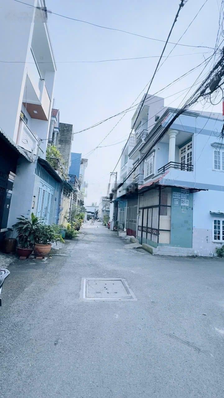 Nhà Tân Chánh hiệp quận 12 (4-15) đúc 1 trệt 2 lầu hẻm thông 5 m giá 5 tỷ 590 TL