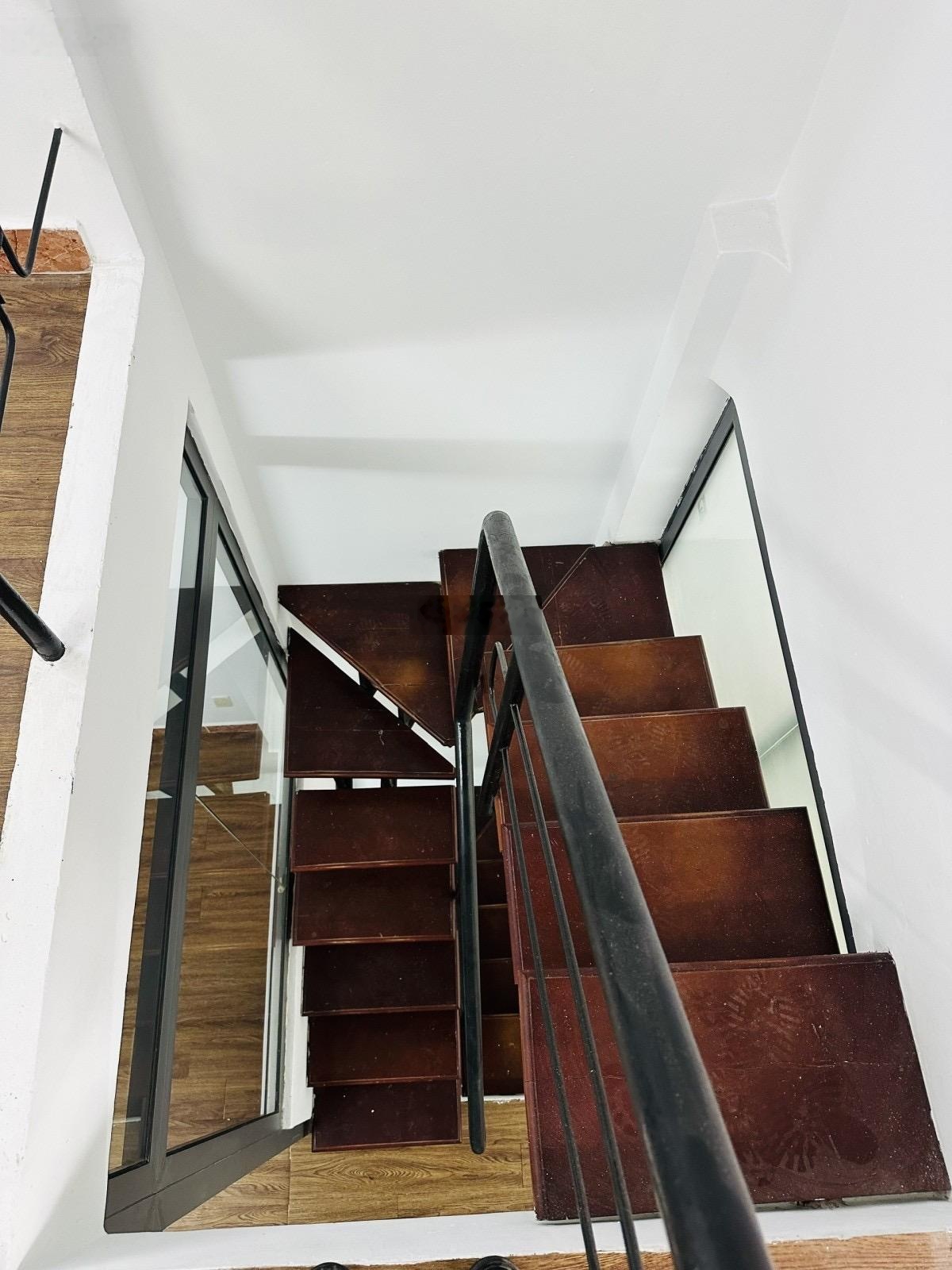 7,350 tỷ nhà trung tâm quận 3 nguyễn đình triệu 5 tầng hẻm xe hơi thông nhà mới ở ngay