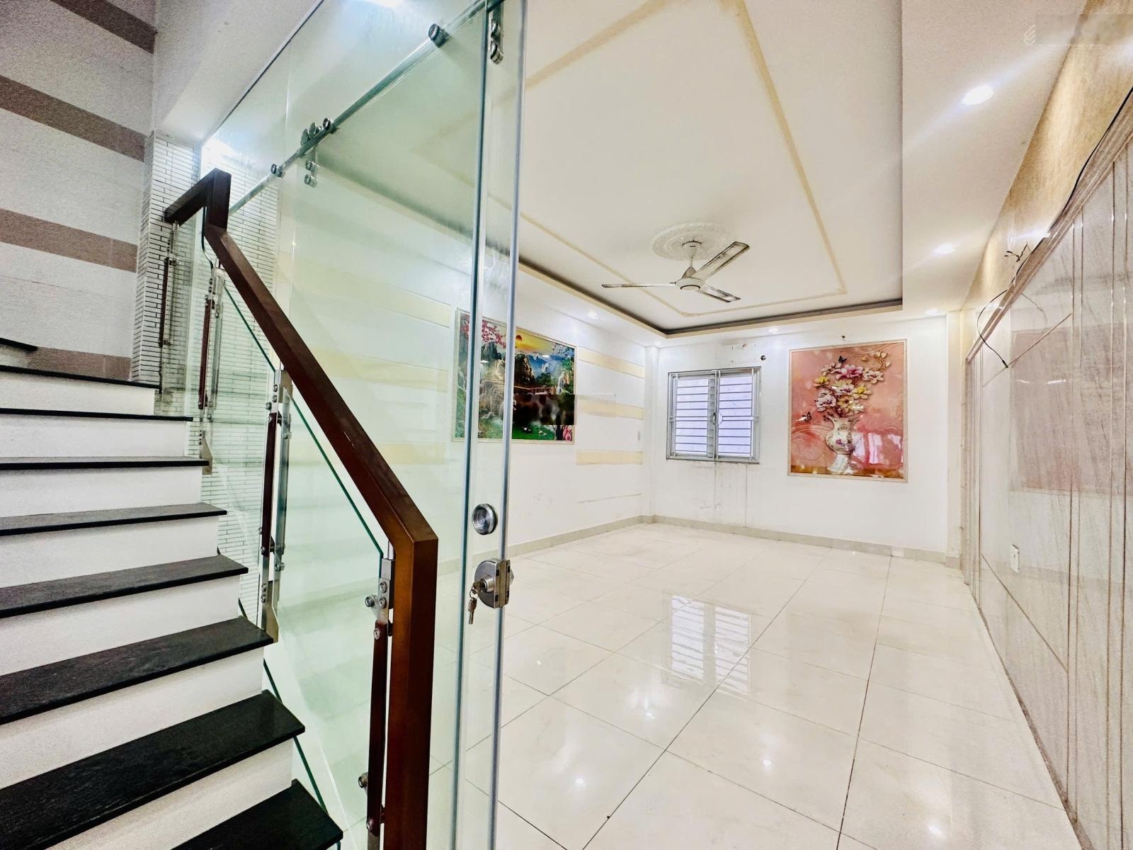 Hẻm 6m thông - ô tô ngủ nhà - 5 tầng - 4x14 - kdc cao cấp - gần emart phan huy ích