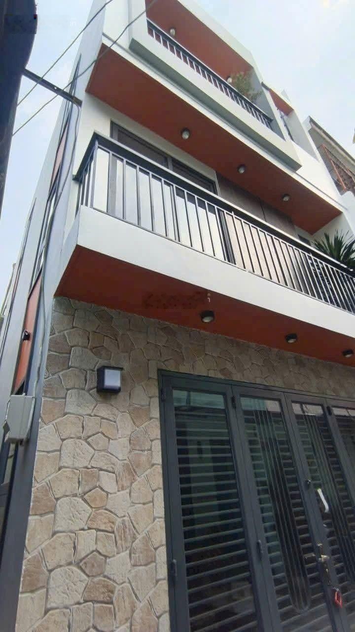 Xây mới 3 tầng btct, hẻm xe hơi thông