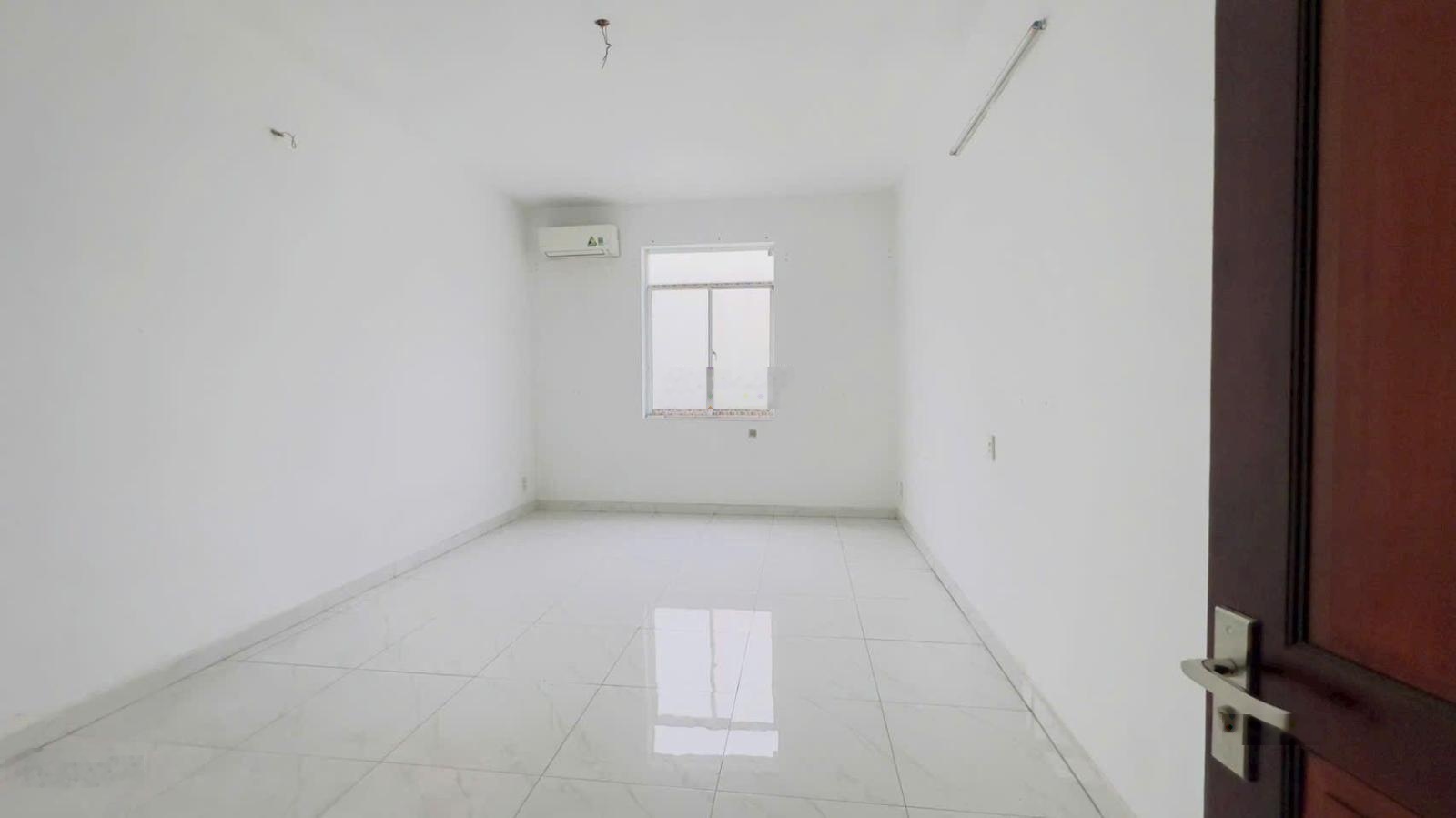 Bán nhà phố đức huy champac đông hòa dĩ an