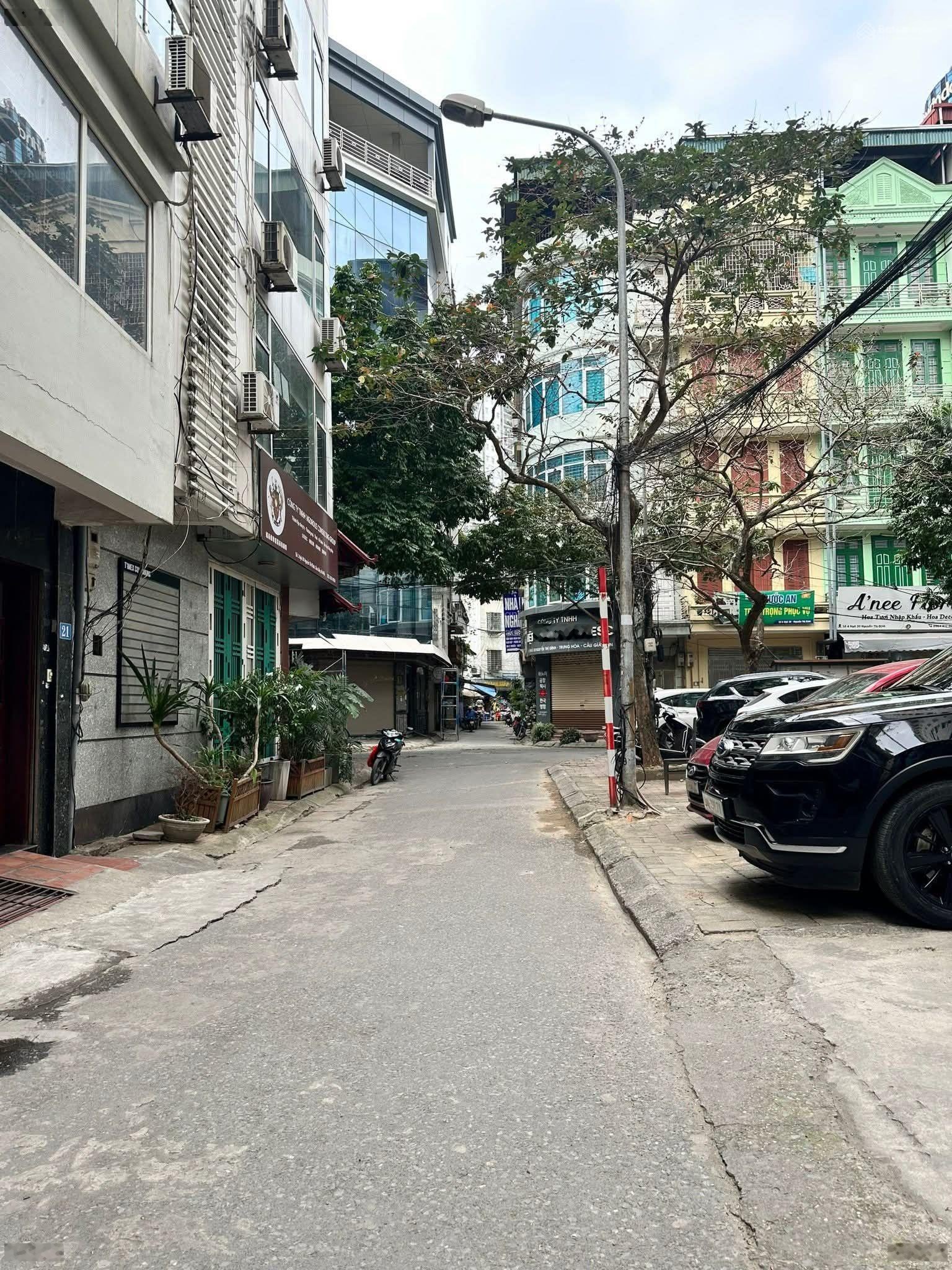 Bán nhà Nguyễn Thị Định 6 tầng thang máy ngõ ô tô tránh vỉa hè 65m2 giá 33tỷ5