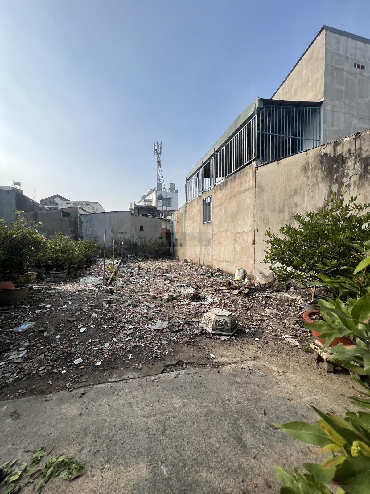 Đất Trống Đường 11 Trường Thọ-Mặt Tiền Đường Nhựa 8m - 1245m2 (30 x 43) Thổ Cư-Xây Dựng Hầm 8 Tầng