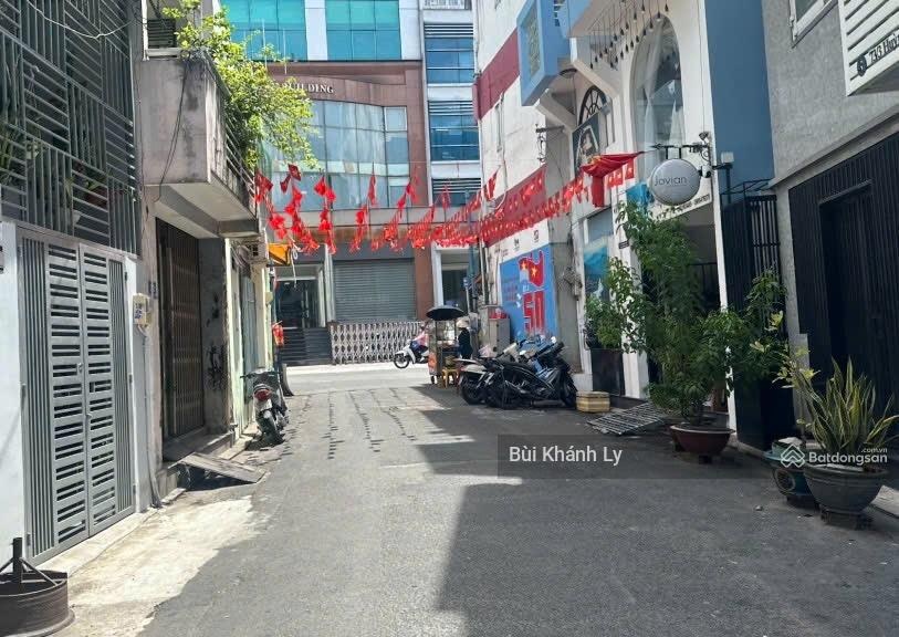 Nhà phú nhuận khuvip huỳnh văn bánh- nguyễn văn trỗi (4 x 20)m, 4 tầng btct