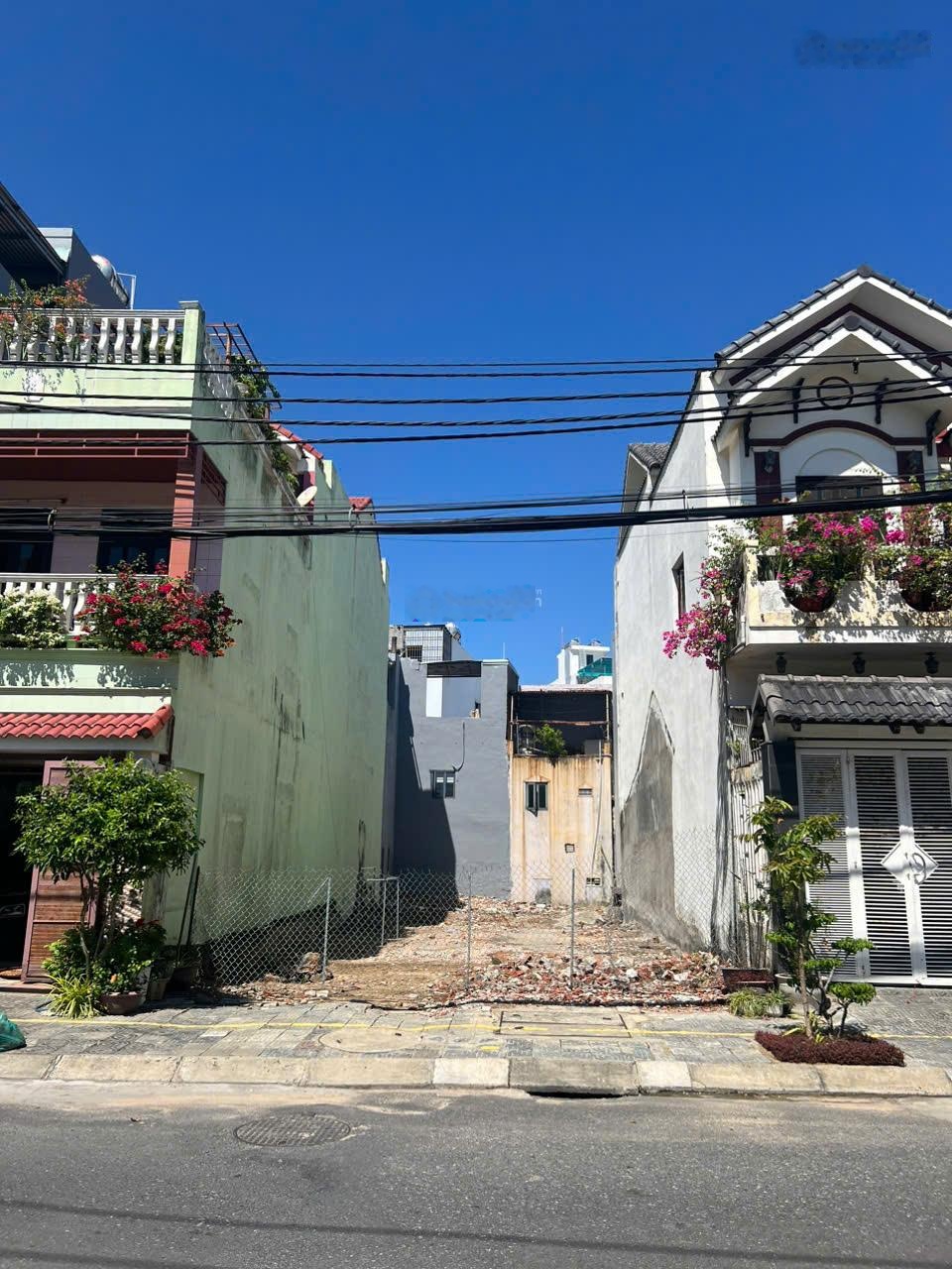 Mặt tiền đường Lâm Hoành, Mỹ An