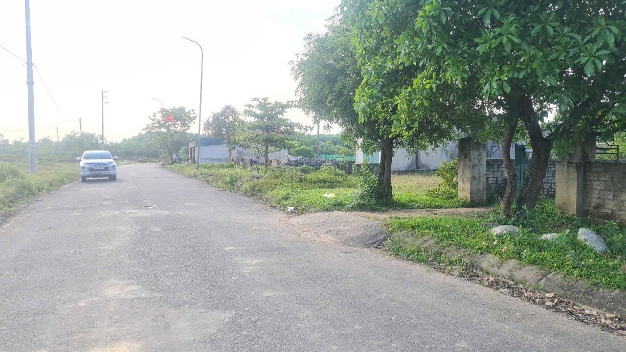 Bán đất Tái định cư Kỳ long, Kỳ Anh, ngay đường 60m Vinfast DT 140m2 giá chỉ 1 tỷ có lẻ