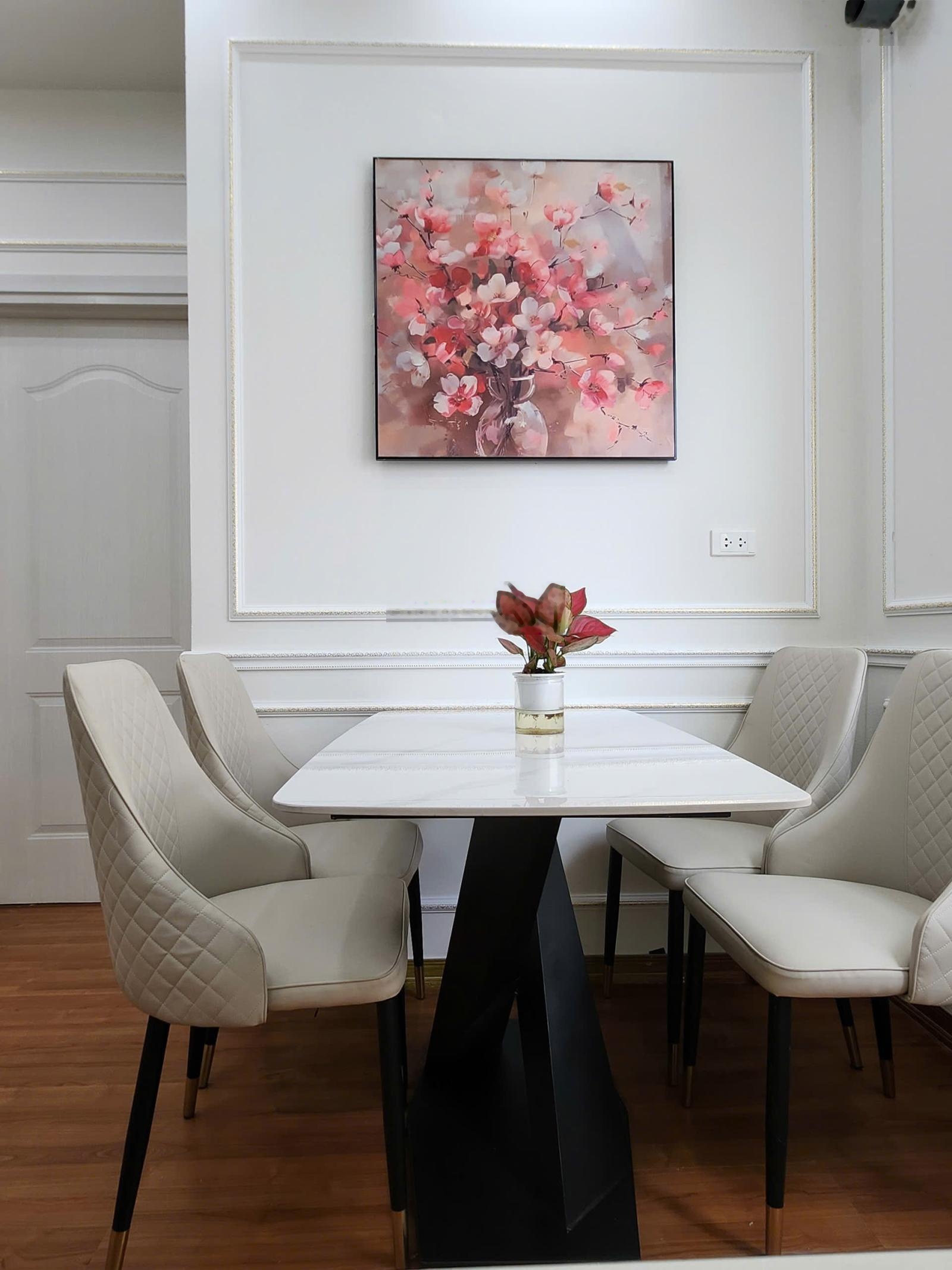 Cắt lỗ giá nào cũng bán !!! tôi cần bán nhanh căn 2 ngủ full đồ , sđcc tại toà pcc1 complex