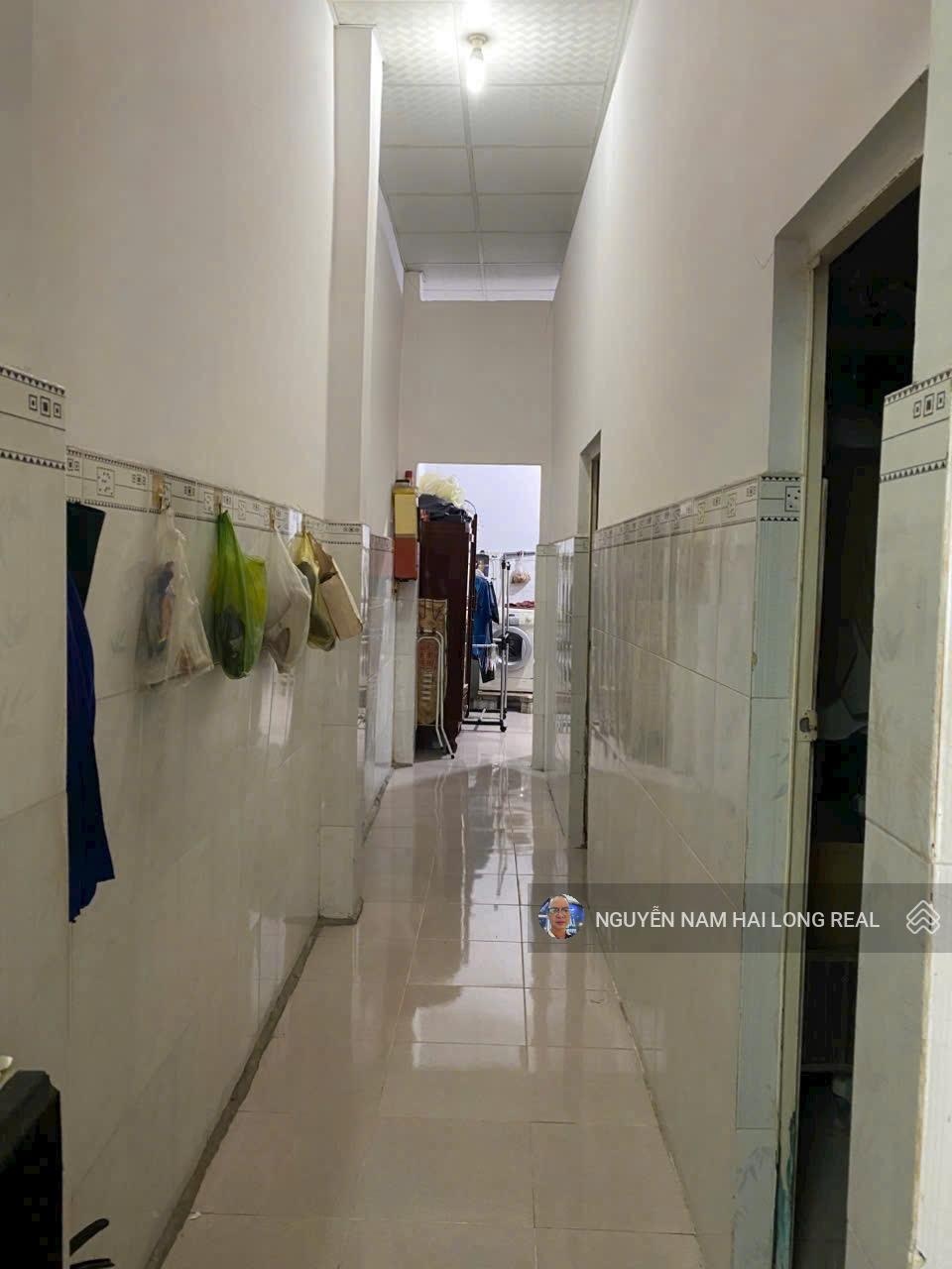 Bán nhà 4x15,3m, 1 trệt 1 lửng, công nhận 61m2, giá 4,2 tỷ