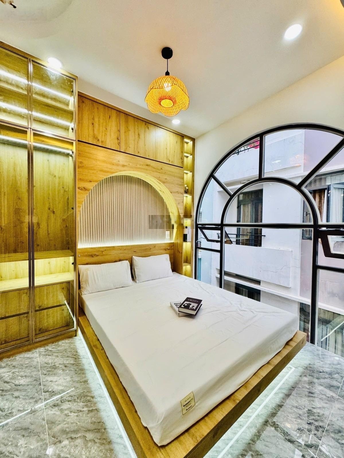 Siêu hiếm - Phú Nhuận - Giáp Quận 3 - Nhà 4 tầng mới đẹp full nội thất ở luôn - Chỉ hơn 4 đồng