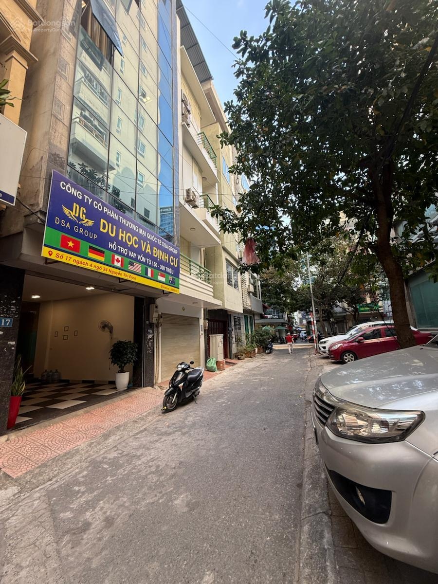 Bán tòa nhà 7 tầng thang máy ô tô tránh phân lô gần phố thích hợp vừa ở vừa làm văn phòng