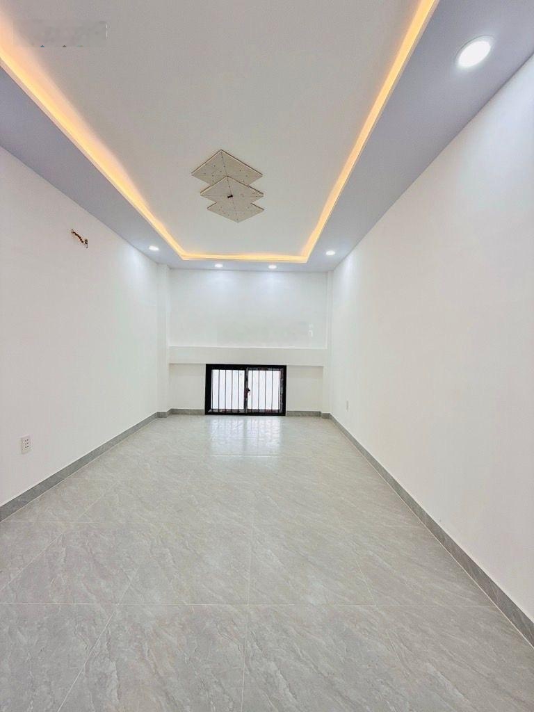 Đoàn văn bơ sát mặt tiền hoàng diệu 20m khu phân lô đồng bộ chuẩn chỉnh 22m2 3 tầng nhỉnh 4 tỷ