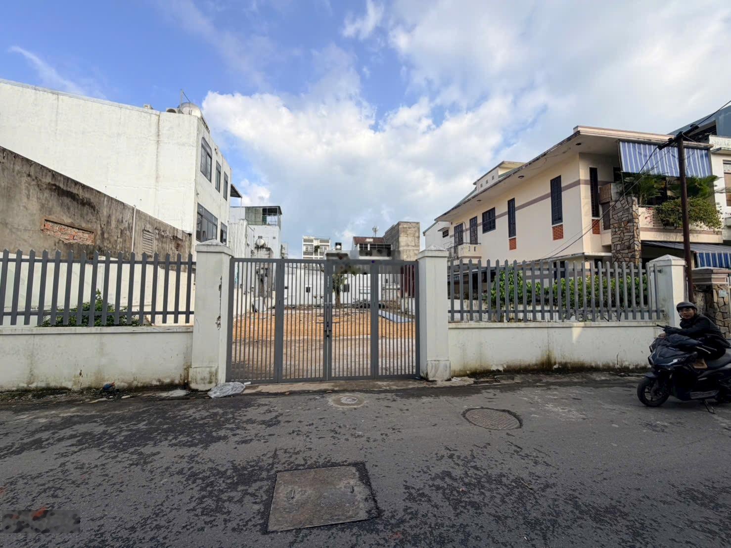 Bán đất ngay trục Nguyễn Văn Thoại, khu phố Tây An Thượng, cách biển Mỹ Khê 800m giá chỉ 69tr/1m2