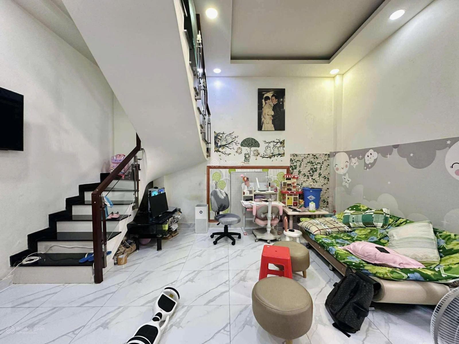 Hoàng Hoa Thám, Phú Nhuận - hẻm trước nhà 4m - gần 60m2 (5 x 11) A4 - nhà đúc bTct