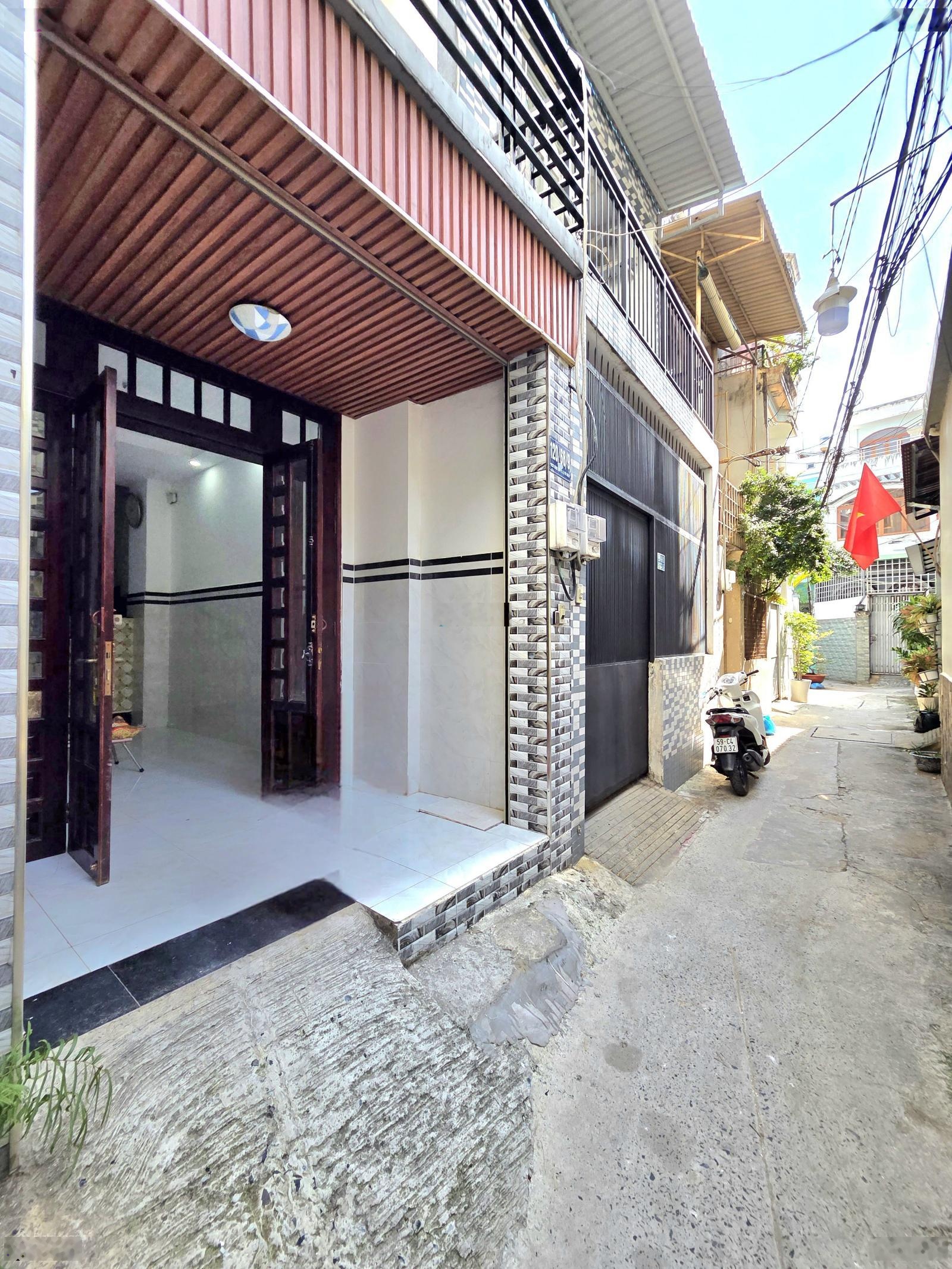 (Hoa hồng 70tr) Bán nhà chính chủ 4 tầng - 5PN - 4WC tiện làm căn hộ ở Thích Quảng Đức P5 Phú Nhuận