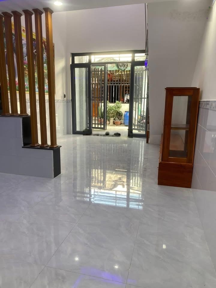 2.95 tỷ/ bán nhà cấp 4 gác lửng góc 2MT hoàn công gần Giáo Xứ Bà Trà 100m P. Bình Chuẩn Tp Thuận An