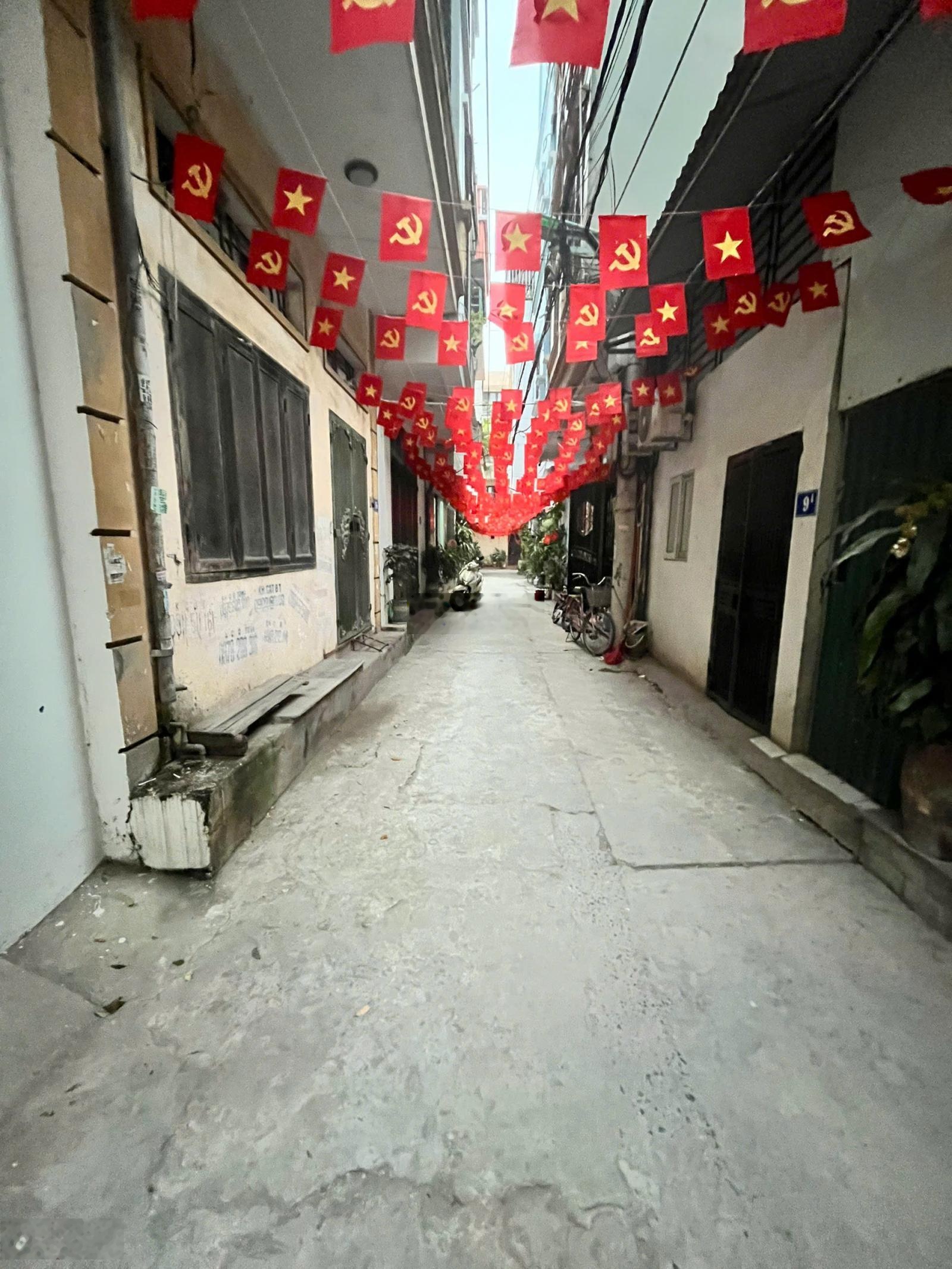 Bán nhà xây mới full nội thất 49.5m² ngang 4.5m giá 13 tỷ ngõ đường Cầu Diễn