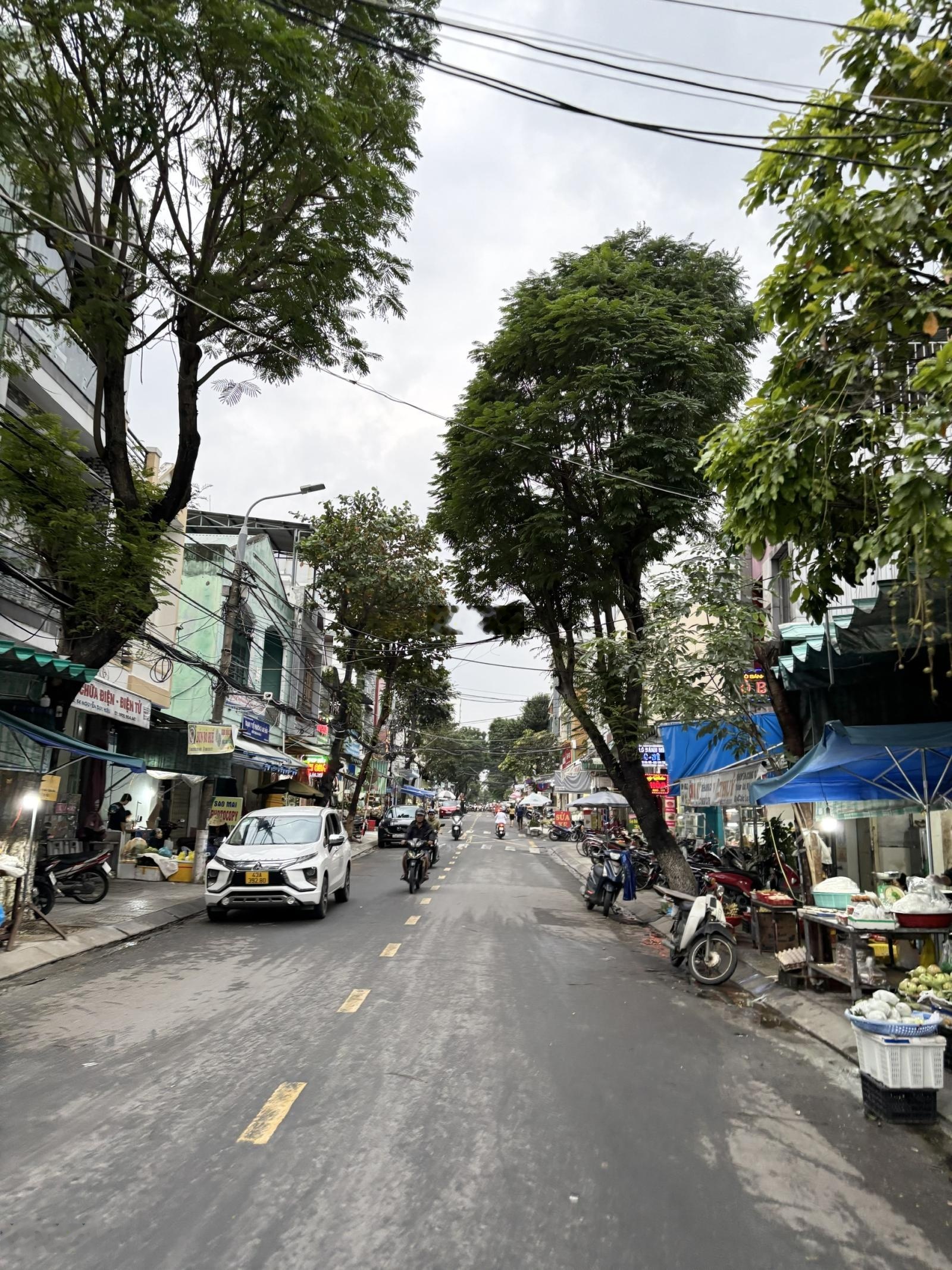 Bán đất tặng nhà đường phạm cự lượng, gần biển mỹ khê, thông nhiều hướng, gần cầu rồng, gần chợ đêm