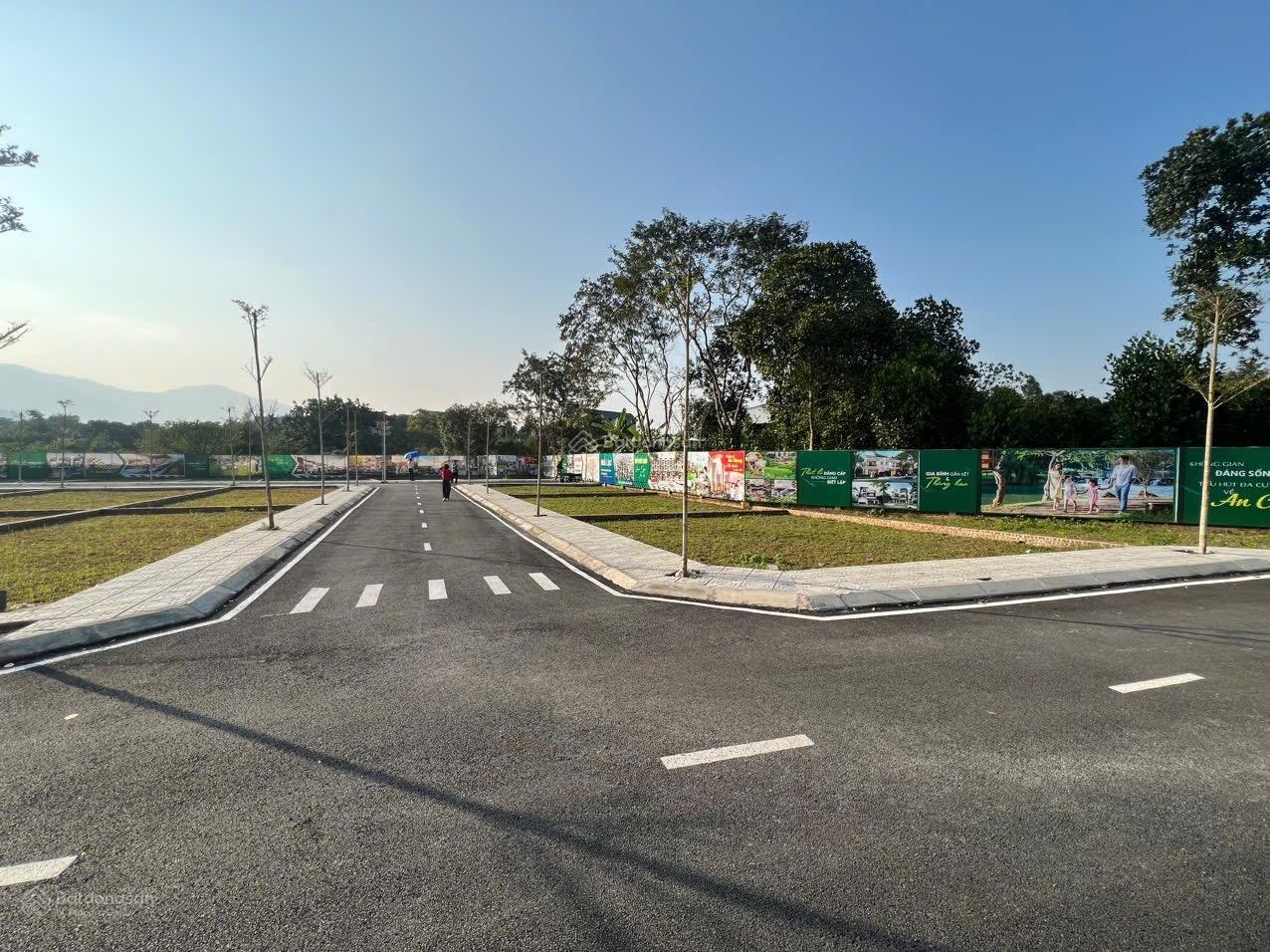 Cực phẩm không thể từ chối! lô góc 100m2, phú cát, quốc oai, gần đhqg,cnc hoà lạc, ql21, gia 2,5tỷ